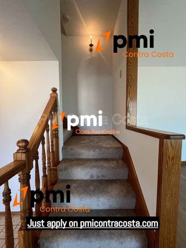 Building Photo - 2850 St Denis Dr