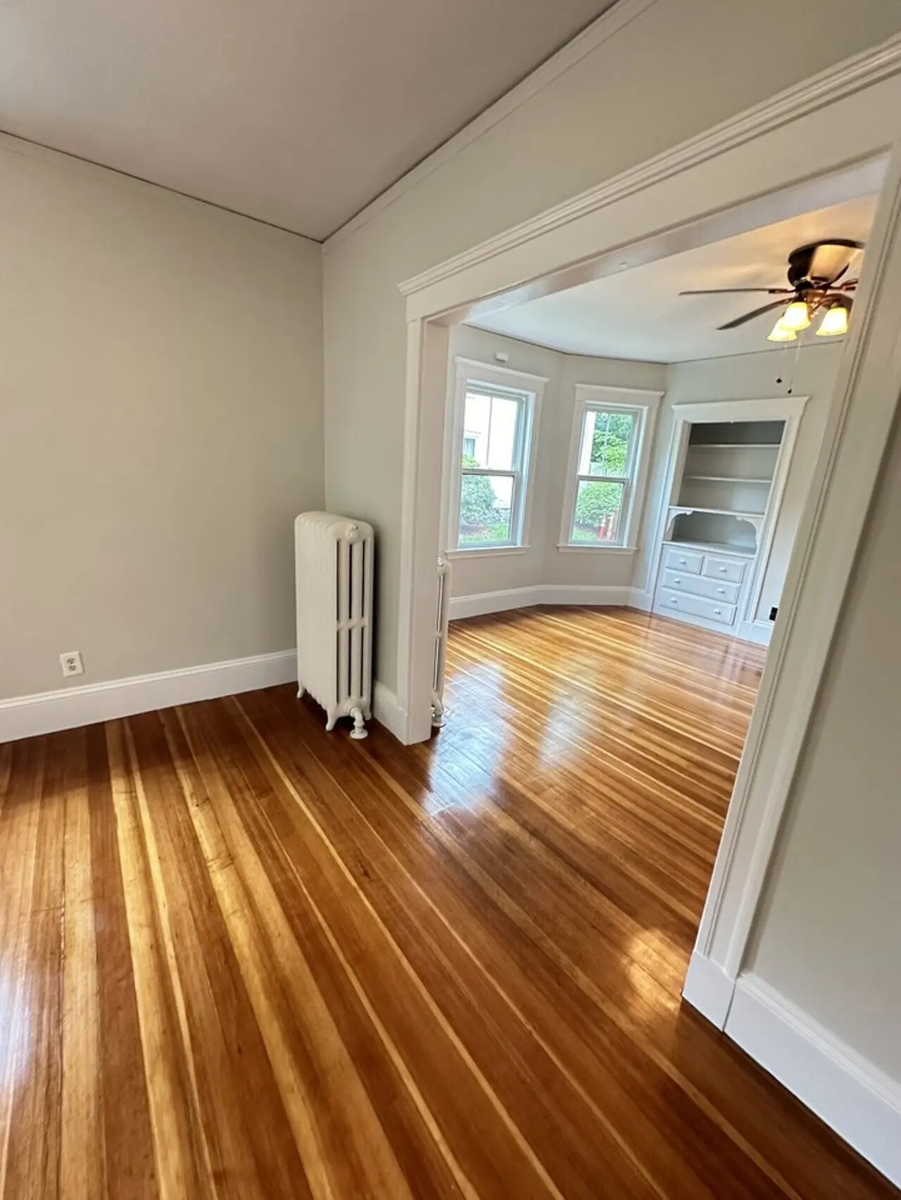 Building Photo - 593 Heath St