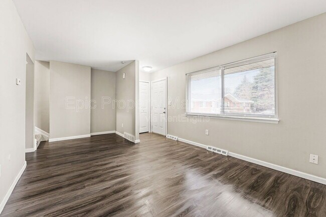 Building Photo - 1016 Montie Rd