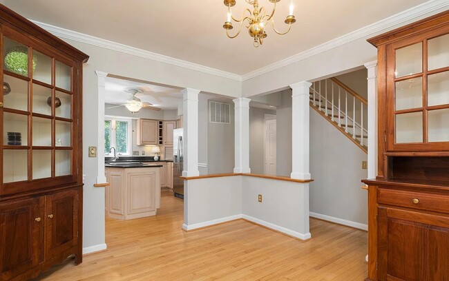 Building Photo - 7140 Persimmon Ln