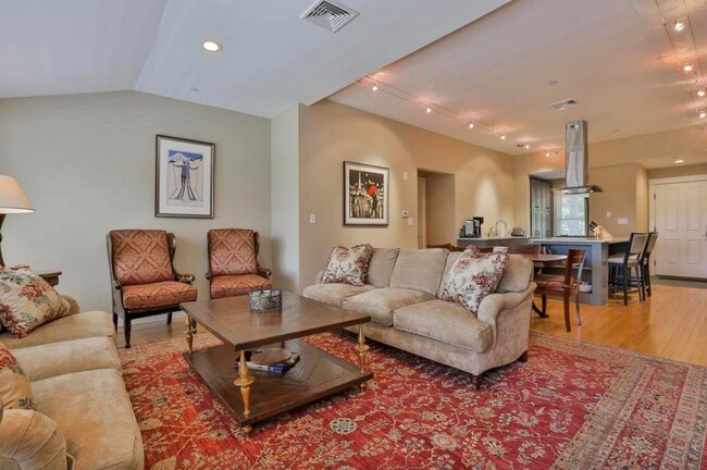 Building Photo - 26 N Main St