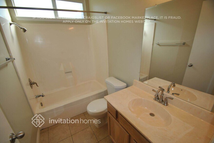 Building Photo - 42705 San Julian Pl