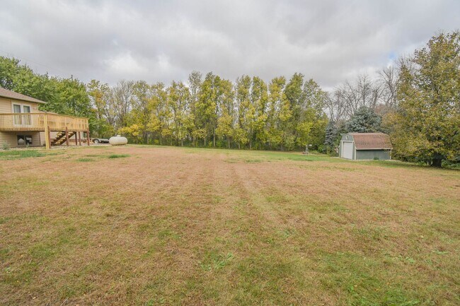 Building Photo - Spacious 4-Bedroom Acreage with Stunning Views Near Hartford — 1.5 Acres of Country Living!