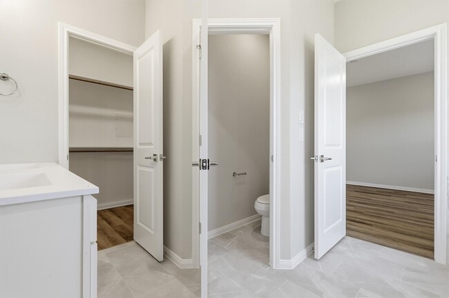 Building Photo - 9906 Clark Cyn Ln