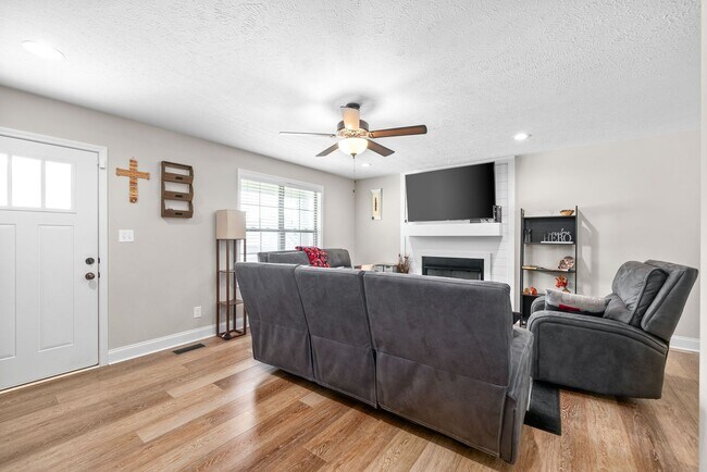 Building Photo - 177 Bonnell Dr