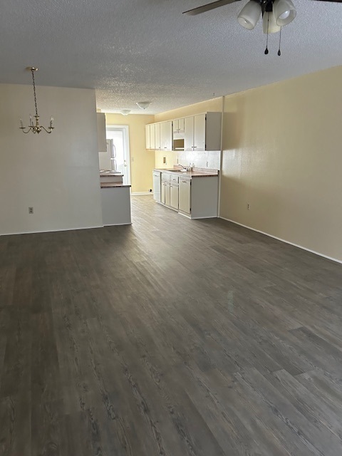 Building Photo - Completely Remodeled three bedroom/one bath