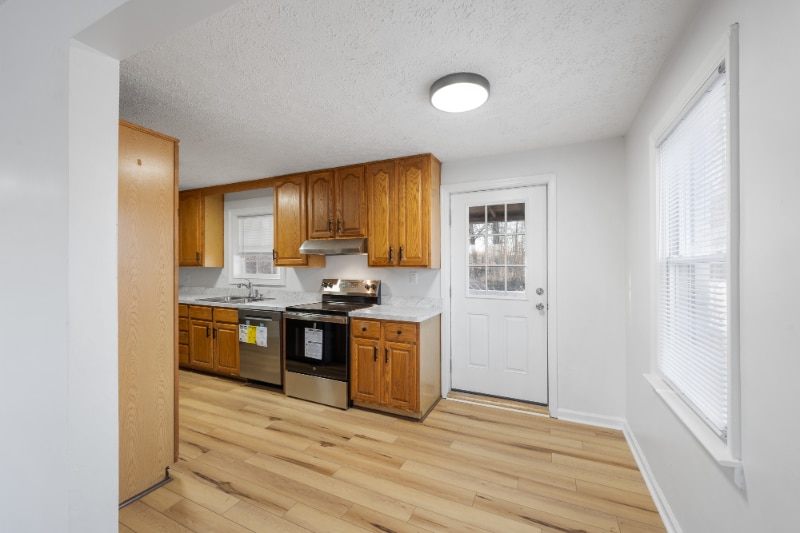 Building Photo - 6508 South Dr