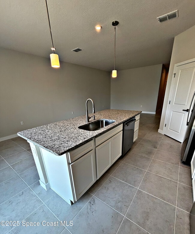 Building Photo - 1685 Kendall Pointe Pl