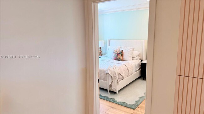 Building Photo - 736 13th St