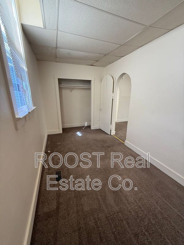 Building Photo - 1530 W High St