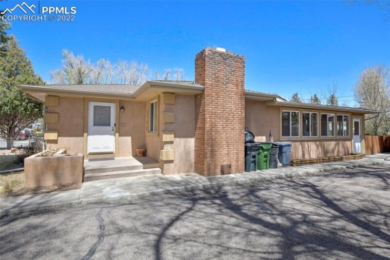 Building Photo - 1711 Lorraine St