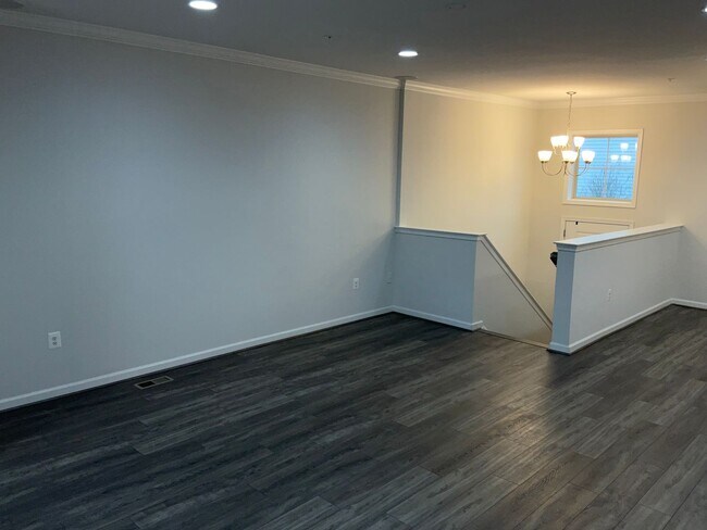 Building Photo - Beautiful 4BR 3.5BA 3 level townhome with 2 car attached garage located in the Cabin Branch Commu...