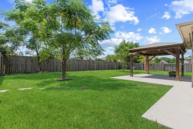 Building Photo - 3010 Tranquility Lake Estates Blvd
