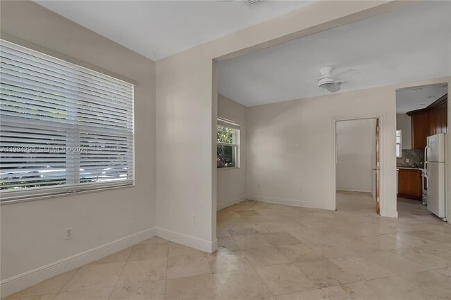 Building Photo - 814 Lenox Ave.