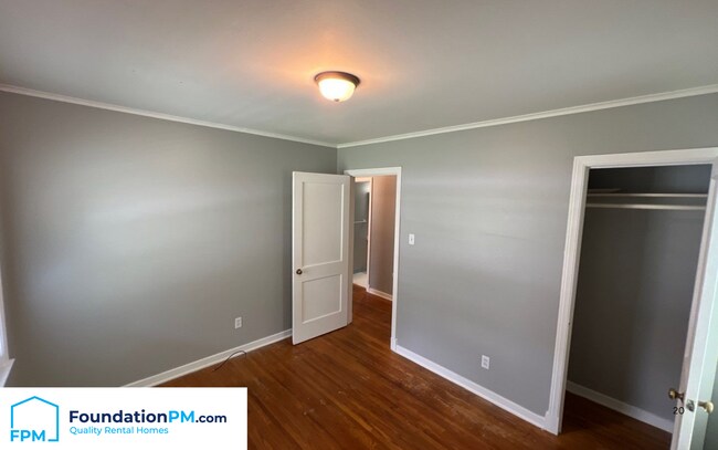 Building Photo - 2324 Slocum Ave