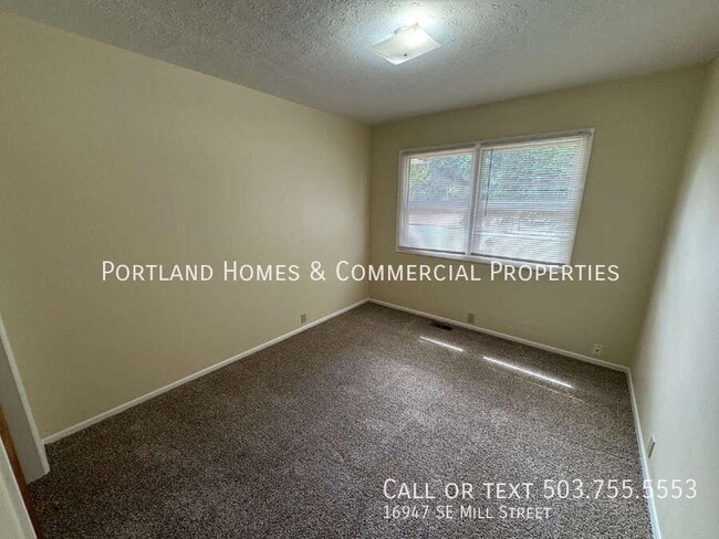 Building Photo - 16947 SE Mill St