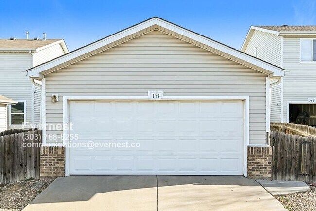 Building Photo - Beautiful 3-Bedroom Home with Modern Comfo...