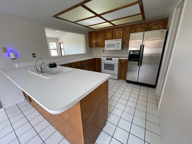 Building Photo - Townhouse on Mesa Del Sol Golf Course