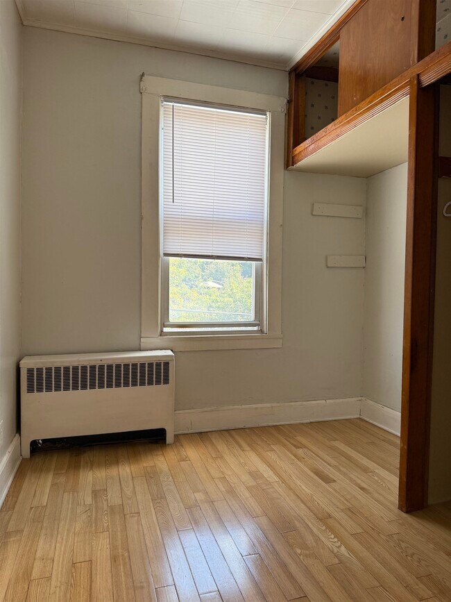 Building Photo - 205 Highwood Ave