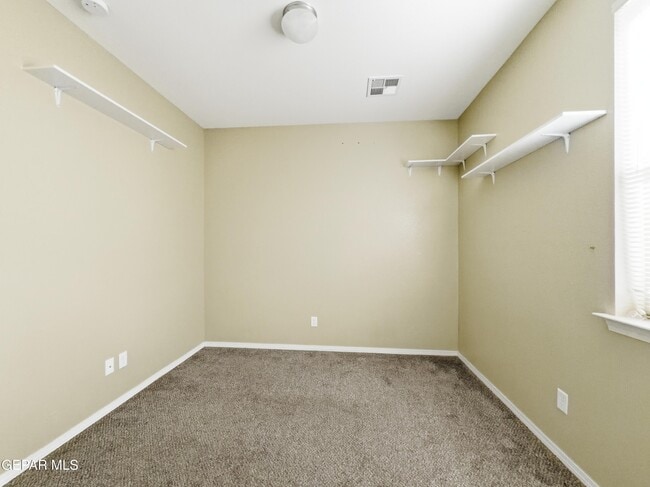 Building Photo - 1040 Earthstar Pl