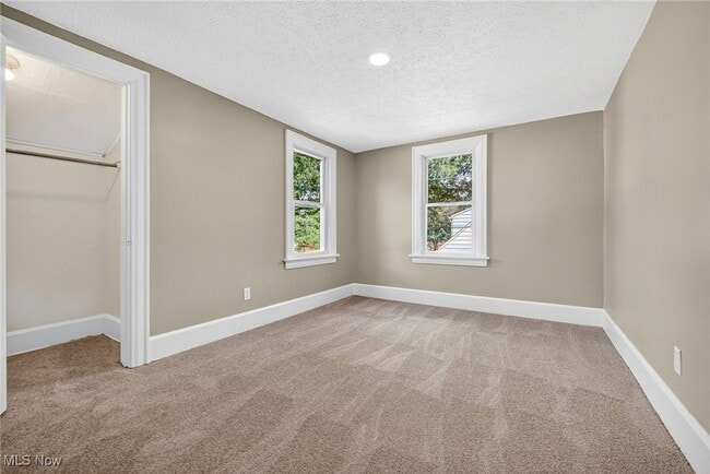 Building Photo - 3221 Killian Rd