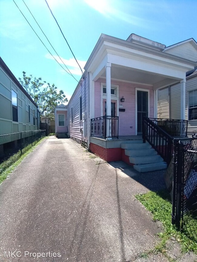 Building Photo - 3 br, 2 bath House - 2826 Palmyra