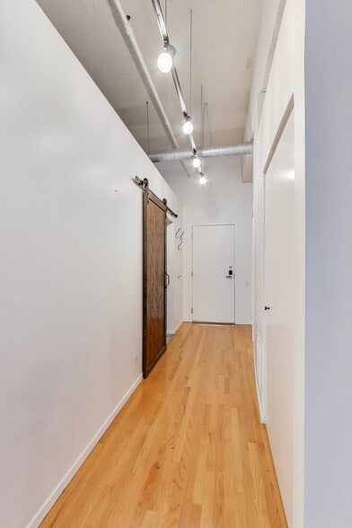 Building Photo - 375 W Erie St