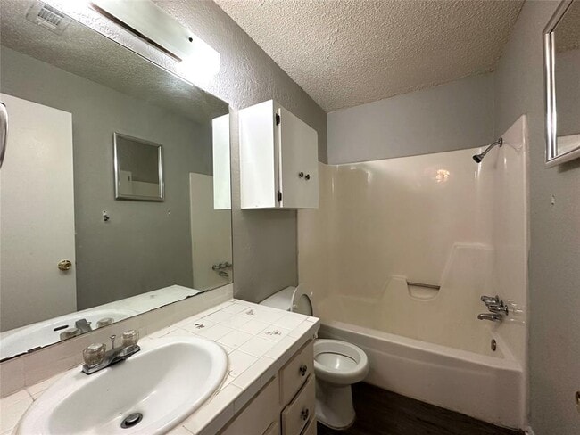 Building Photo - 903 Milford Way