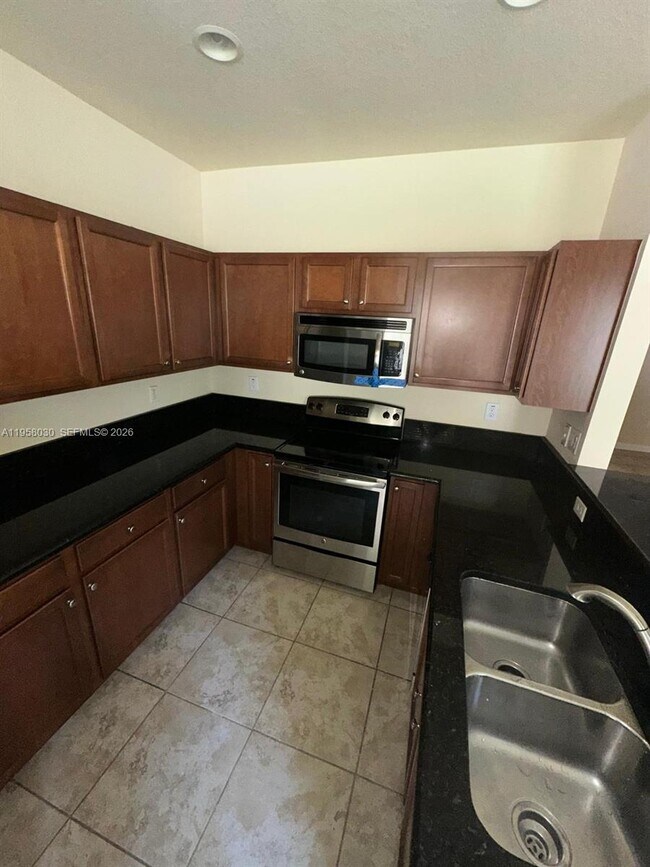 Building Photo - 3393 W 90th St