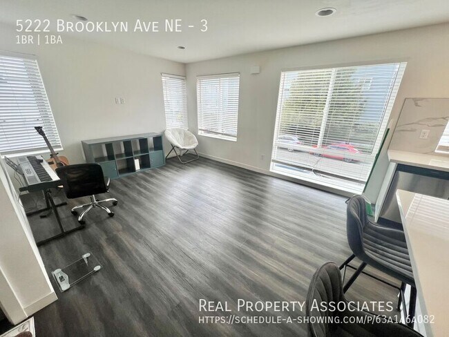 Building Photo - 5222 Brooklyn Ave NE