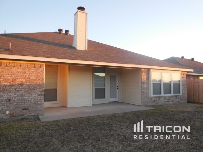Building Photo - 925 Crowder Dr