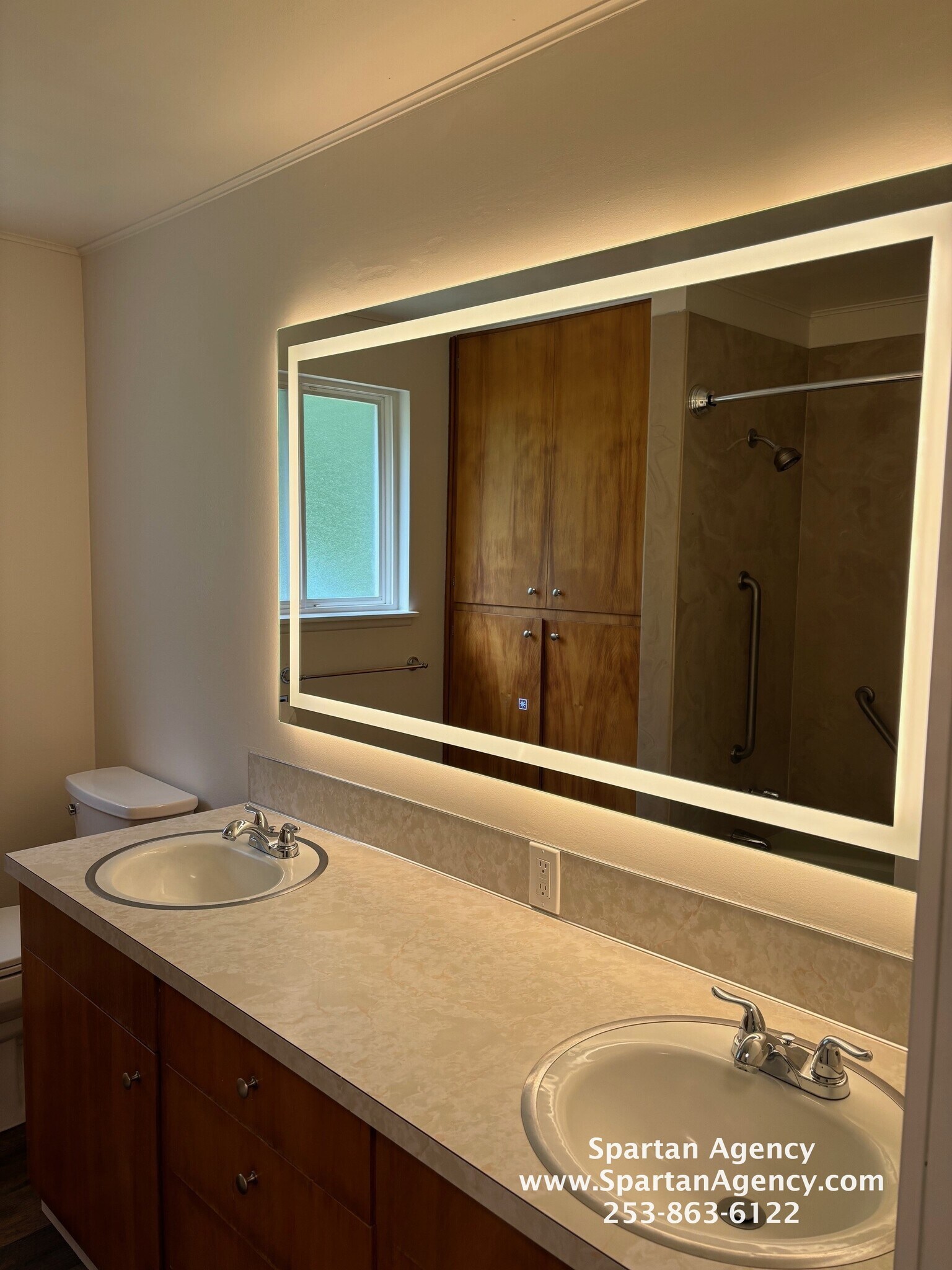 Building Photo - 2405 S Meridian