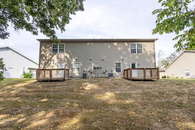 Building Photo - 307 Burnside Dr