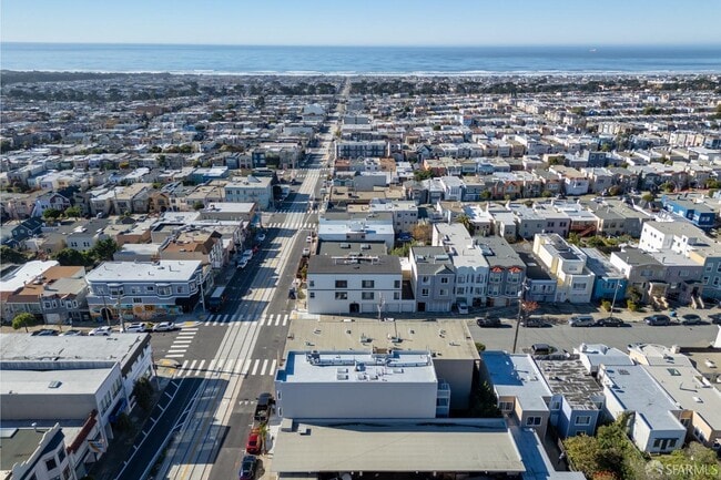 Building Photo - 1640 Taraval St