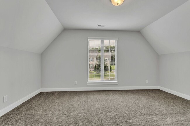 Building Photo - 4BR/3.5BA All-Brick Home Near Top Williams...