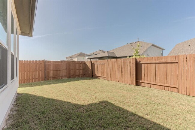 Building Photo - 6504 Velvet Leaf Ln