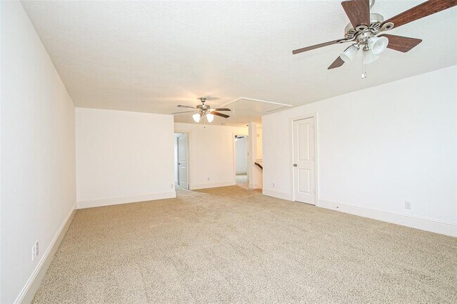 Building Photo - 8127 Caroline Ridge Dr