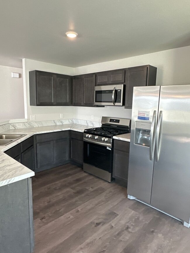 Building Photo - Now Pre-Leasing — Cozy & Modern 3 Bed / 2 Bath Home in Broken Arrow — Don’t Miss Out!