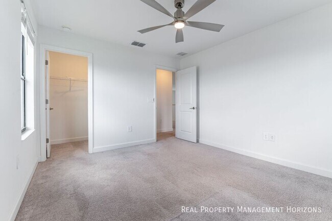 Building Photo - 15436 White Linen Dr