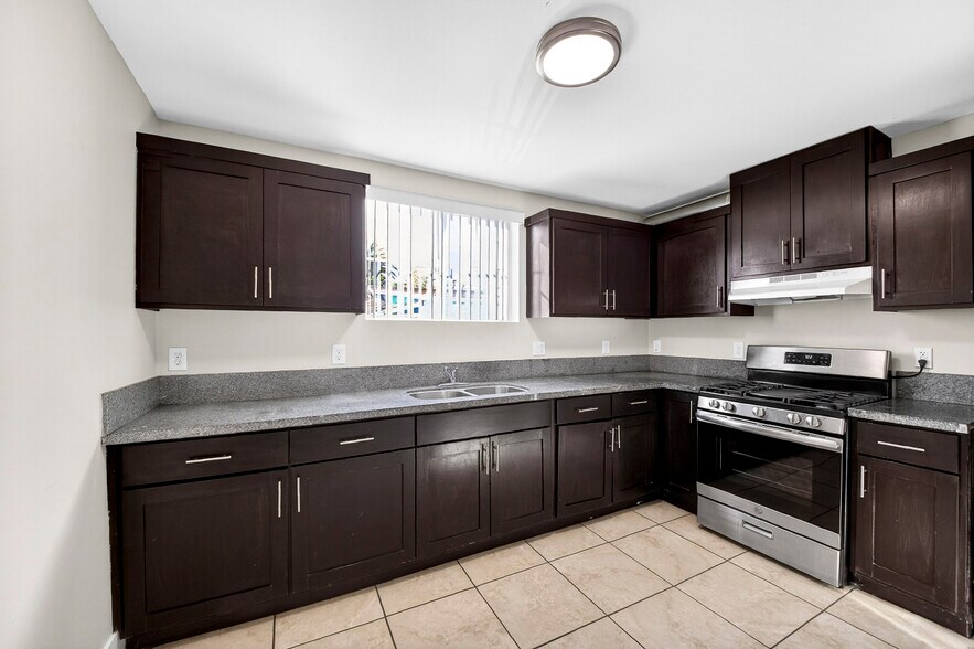 Building Photo - 8711 McKinley Pl