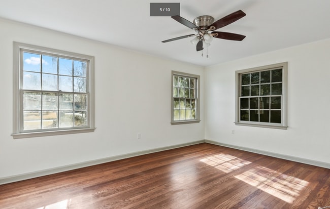Building Photo - 236 E 60th St