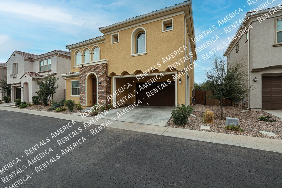 Building Photo - 1103 E Newland Dr