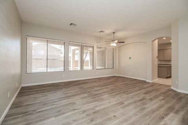 Building Photo - 11021 E Dover St