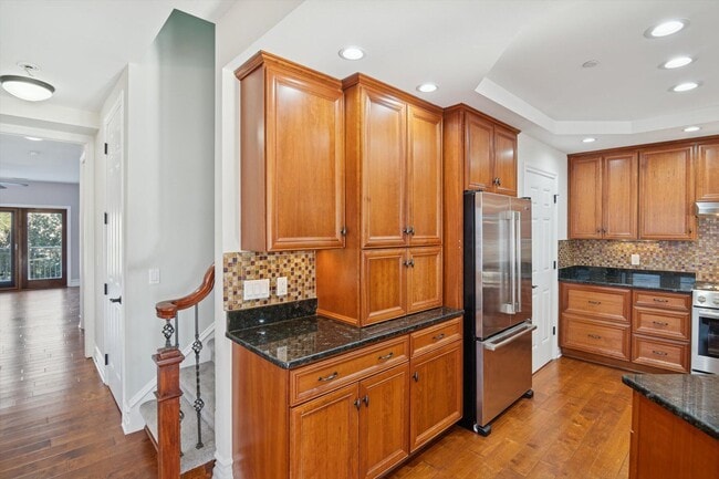 Building Photo - 934 W Huron St