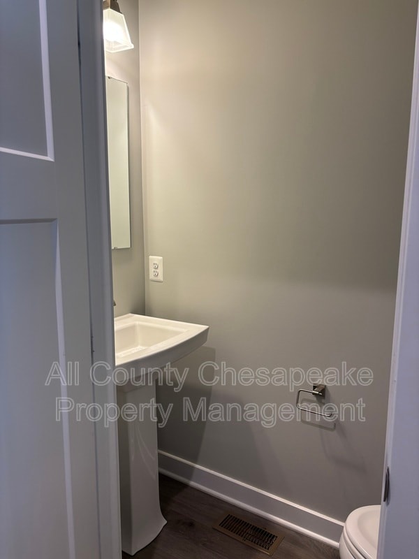 Building Photo - 3143 Strasbaugh Dr