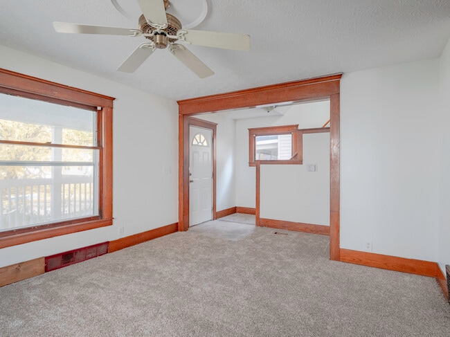 Building Photo - 540 Avon St