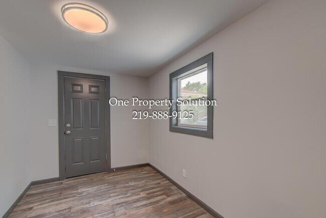Building Photo - 3133 W 21st Pl