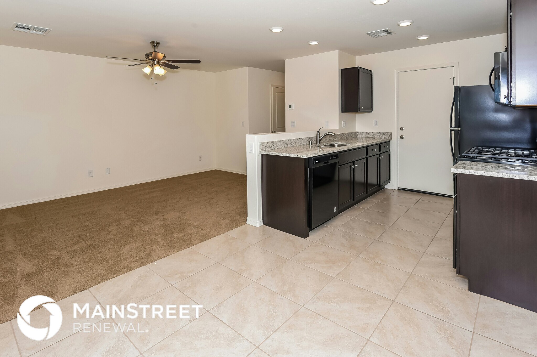 Building Photo - 1883 Metamora St