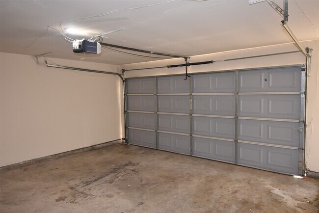 Building Photo - 14410 Muirfield Ln