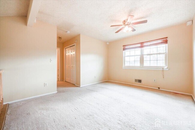 Building Photo - 54 Tanglewood Ct